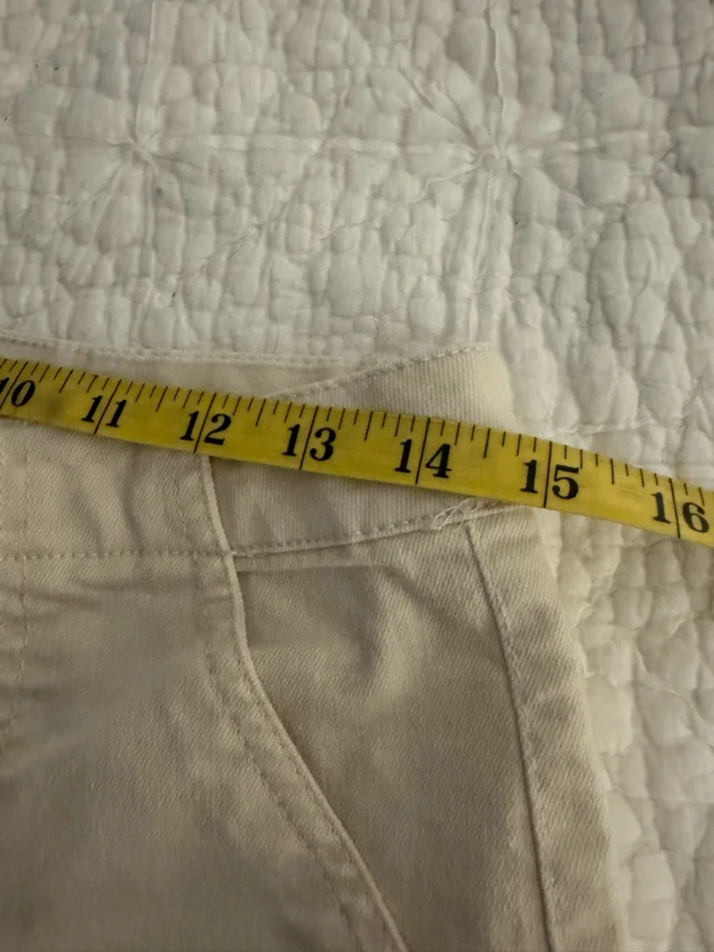 D. Jeans Women’s Solid Front Patch Pocket Shorts in Off White Beige Size 6 - Picture 6 of 6